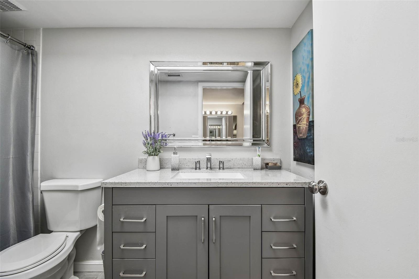 Listing photo id 33 for 9613 Midiron Court 39a