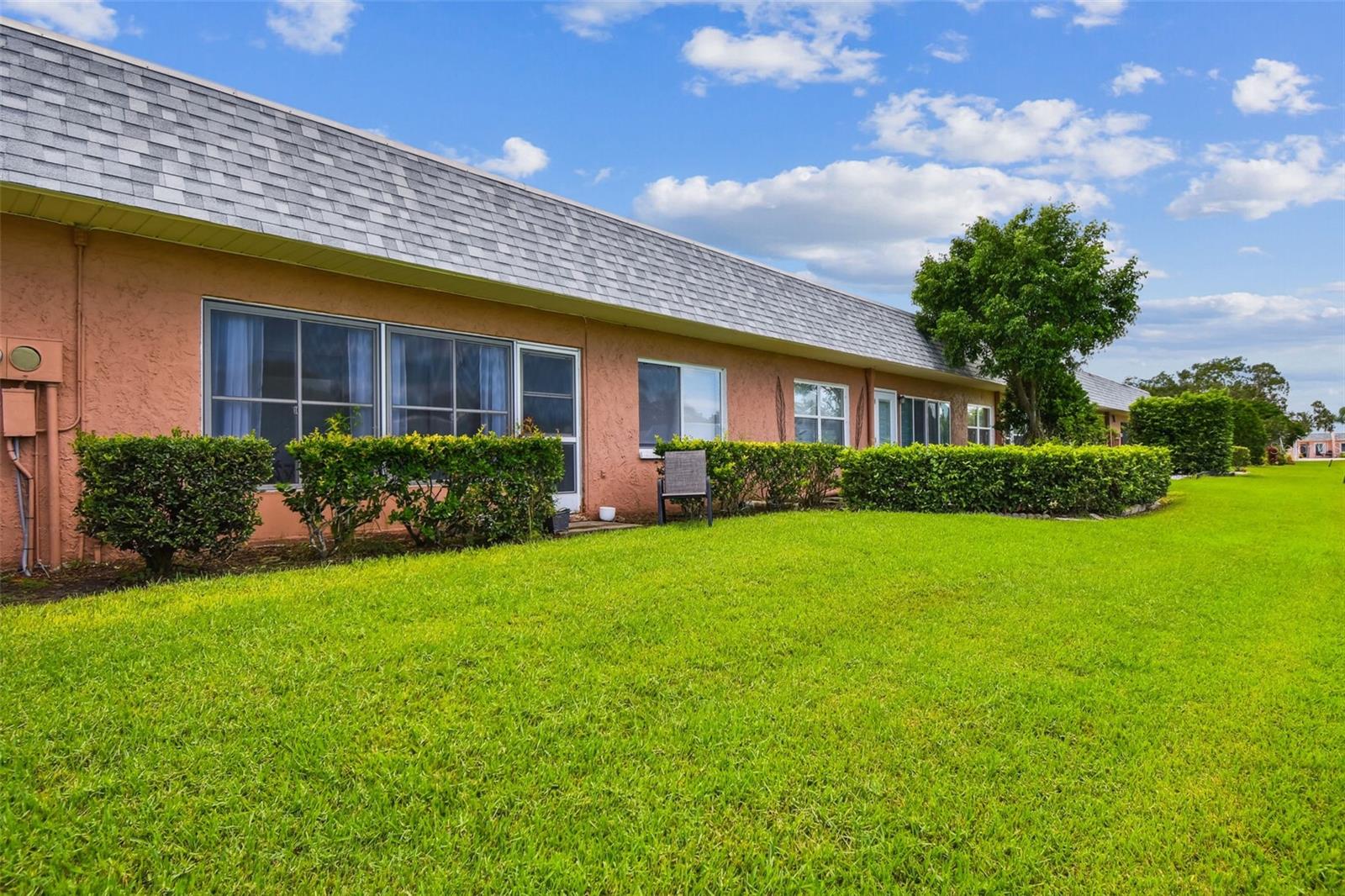 Listing photo id 42 for 9613 Midiron Court 39a