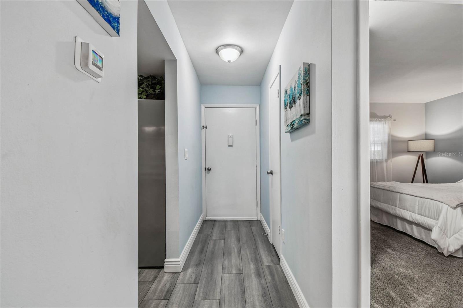 Listing photo id 7 for 9613 Midiron Court 39a