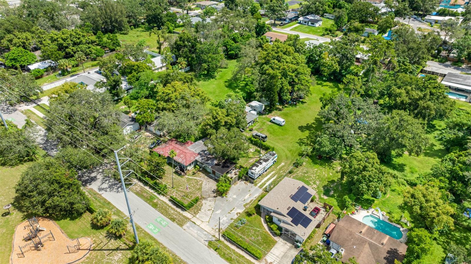 Listing photo id 7 for 8725 26th Street