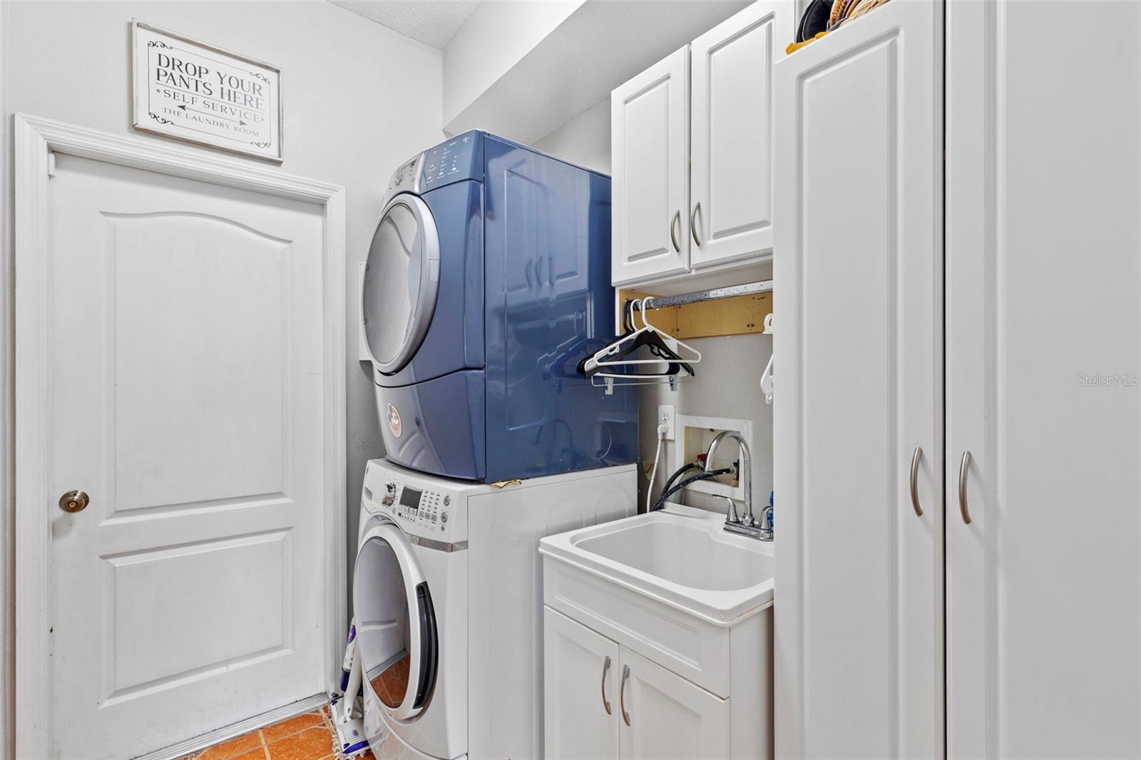 Image 18 of 72 For 10237 Goldenbrook Way