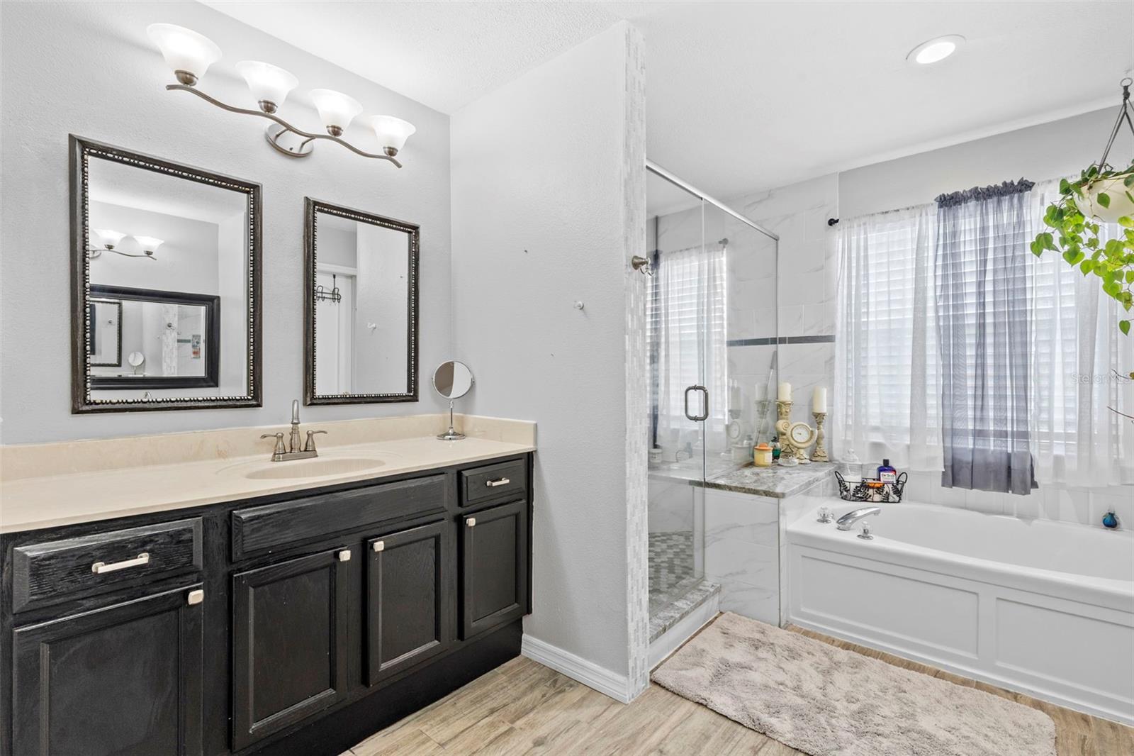 Image 24 of 72 For 10237 Goldenbrook Way