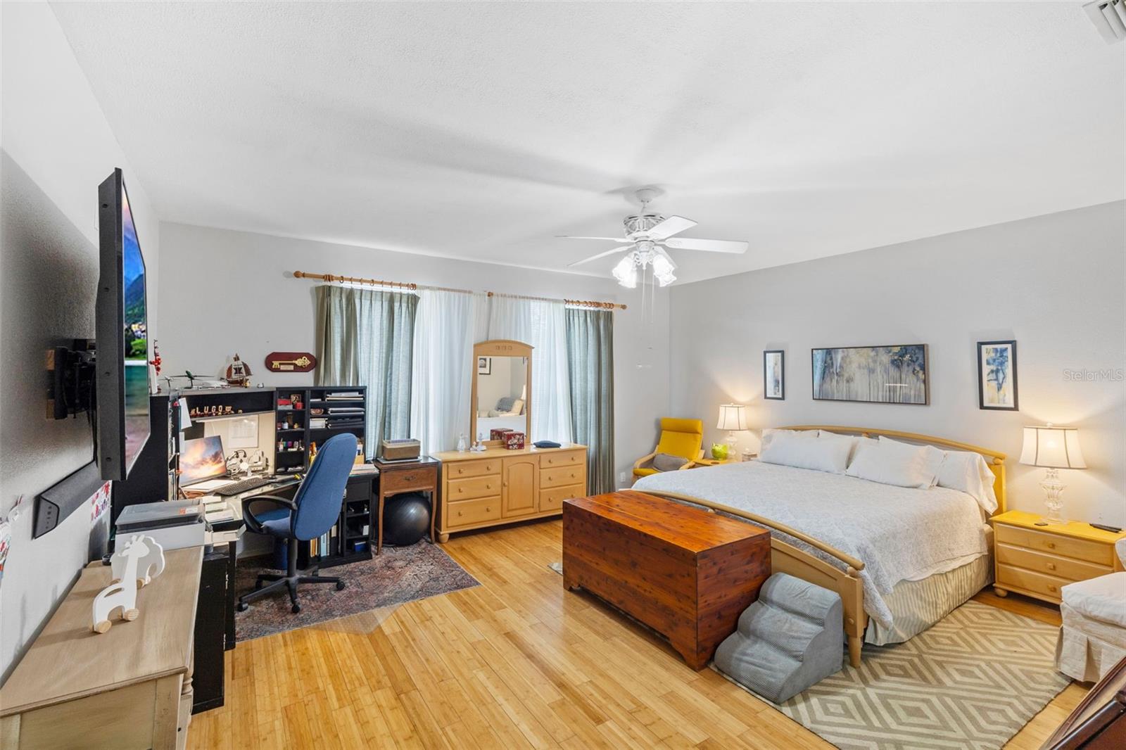 Image 5 of 72 For 10237 Goldenbrook Way