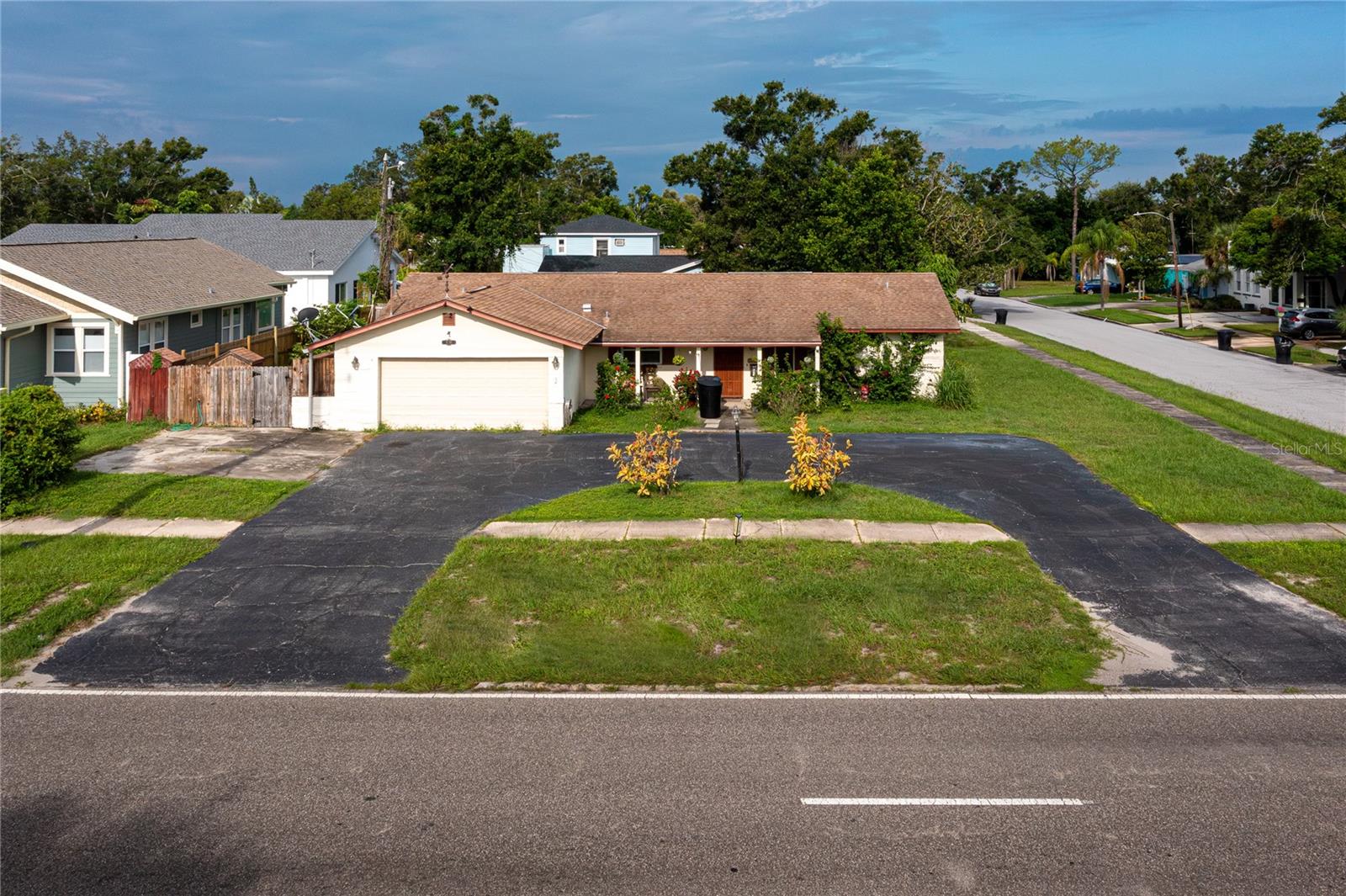 Details for 1530 49th Street N, ST PETERSBURG, FL 33710