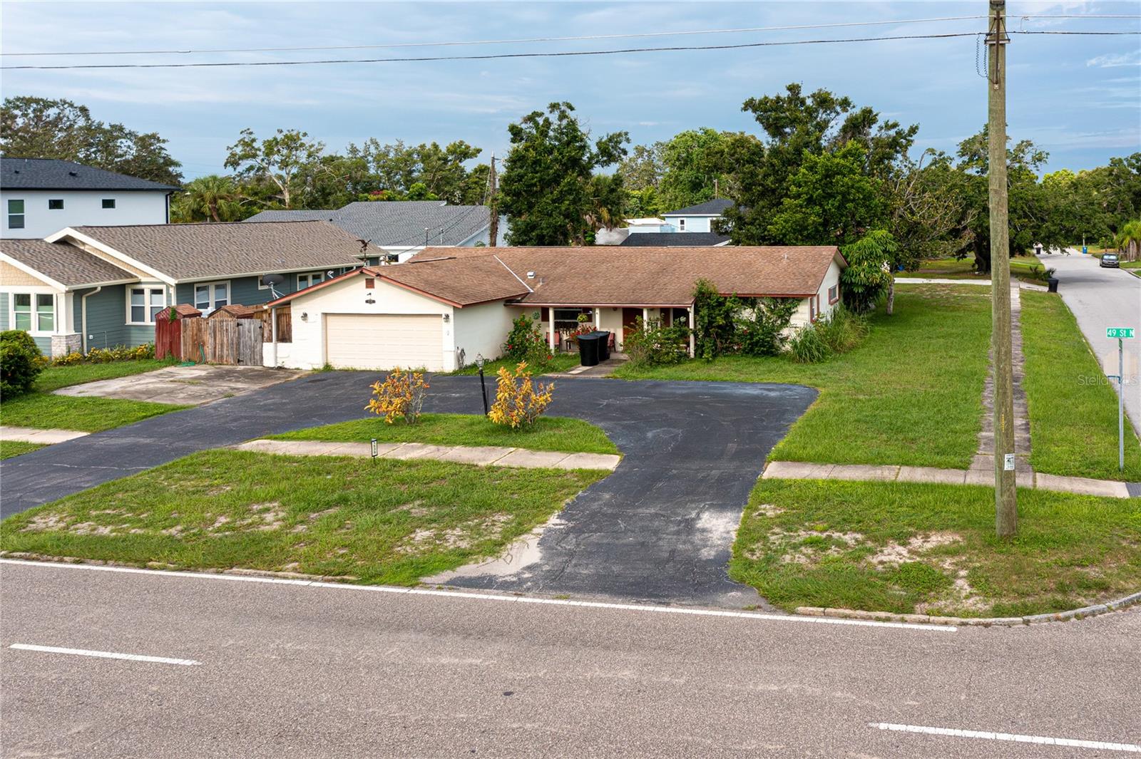 Image 2 of 6 For 1530 49th Street N