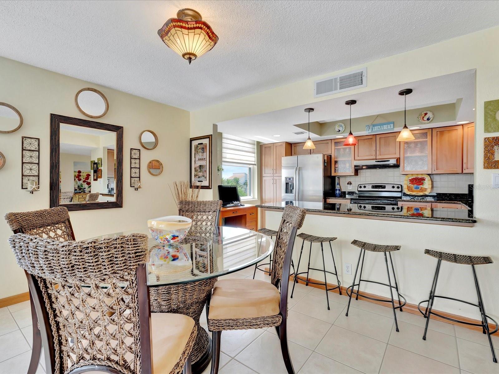 Image 18 of 41 For 1400 Gulf Boulevard 204