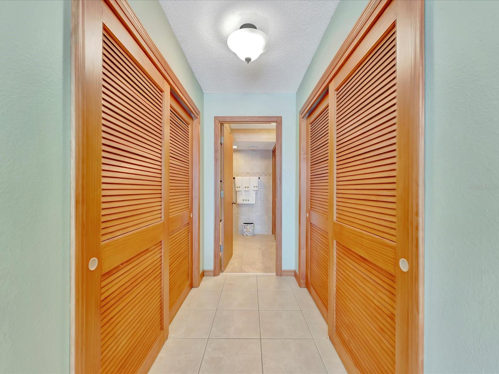 Image 22 of 41 For 1400 Gulf Boulevard 204