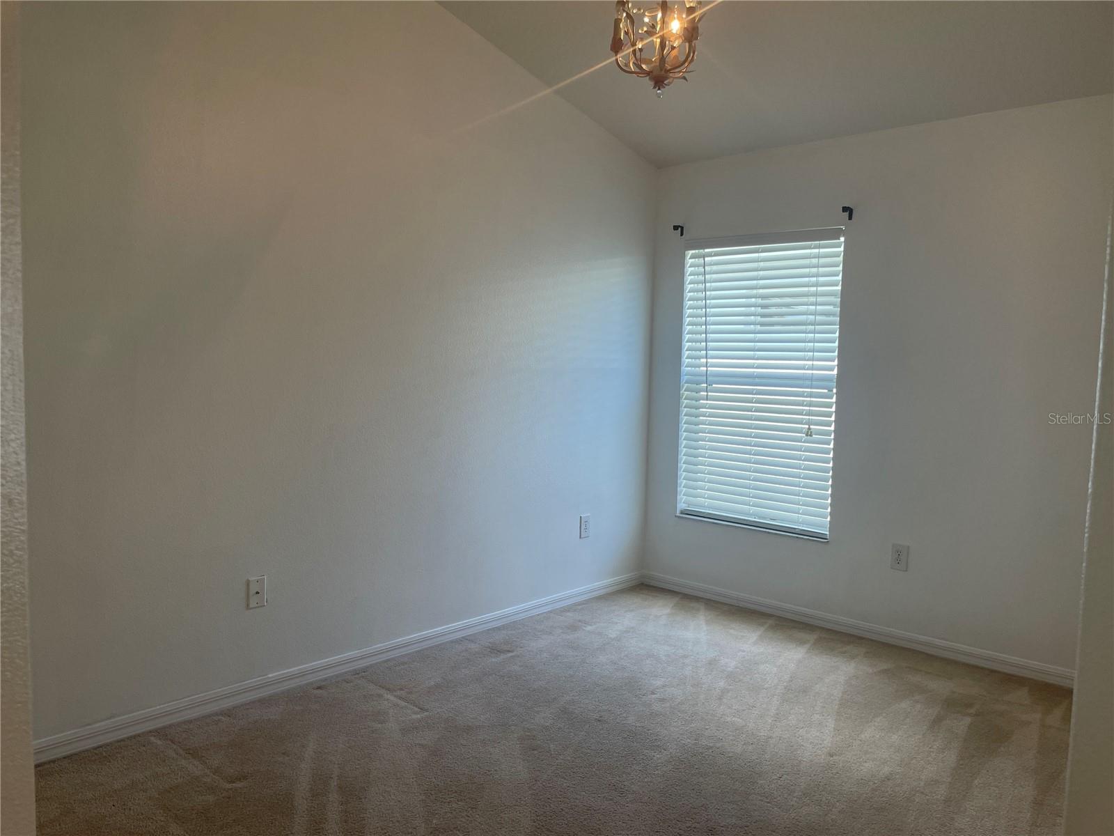 Image 22 of 27 For 6117 Gentle Ben Cir