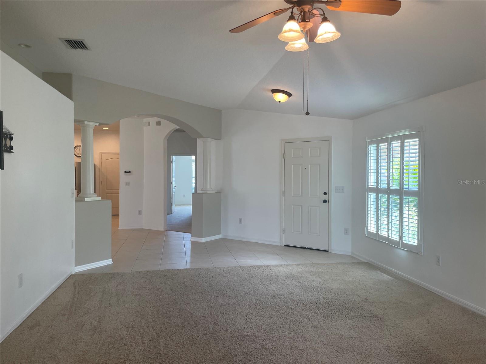 Image 7 of 27 For 6117 Gentle Ben Cir