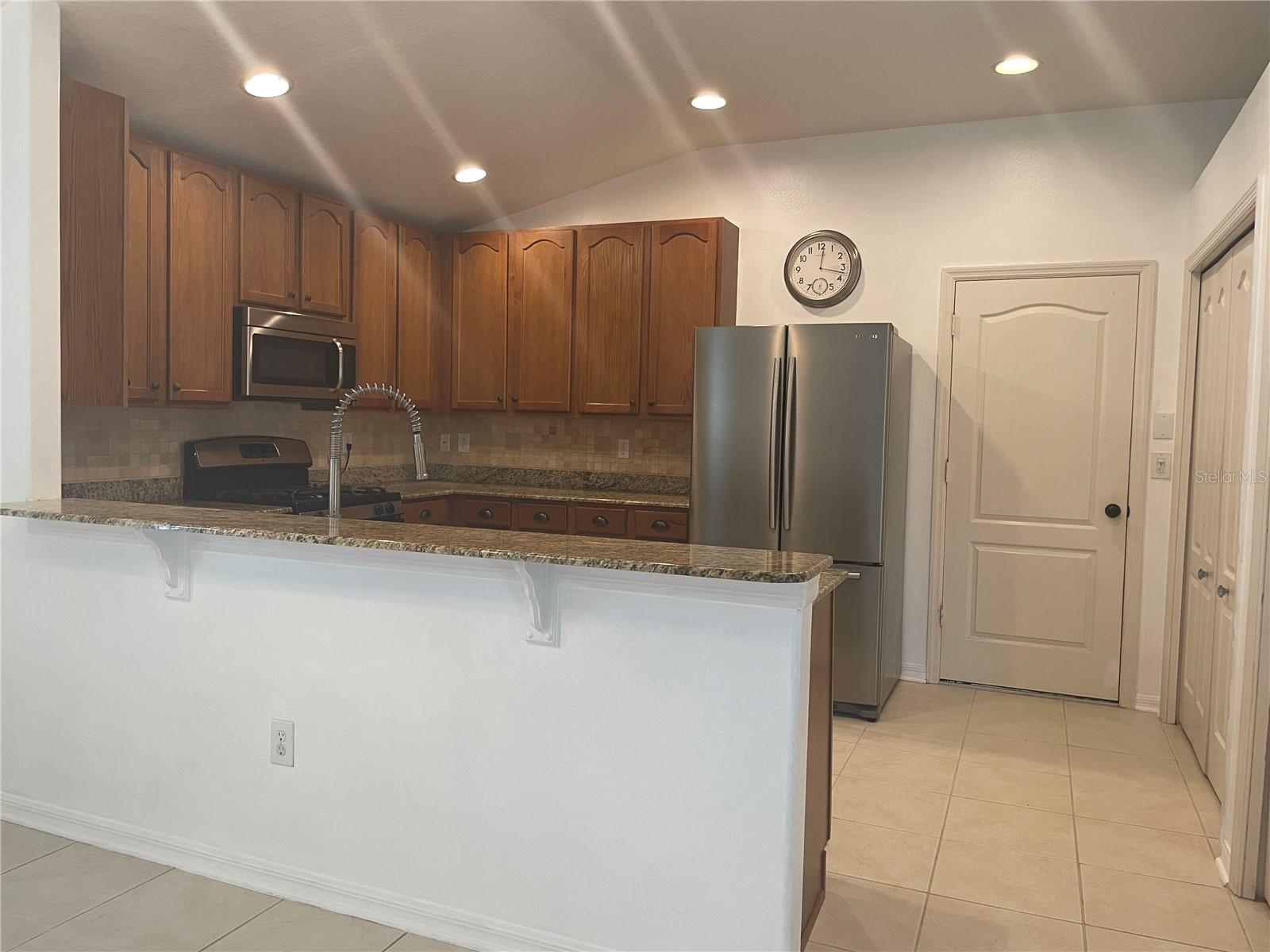 Image 9 of 27 For 6117 Gentle Ben Cir