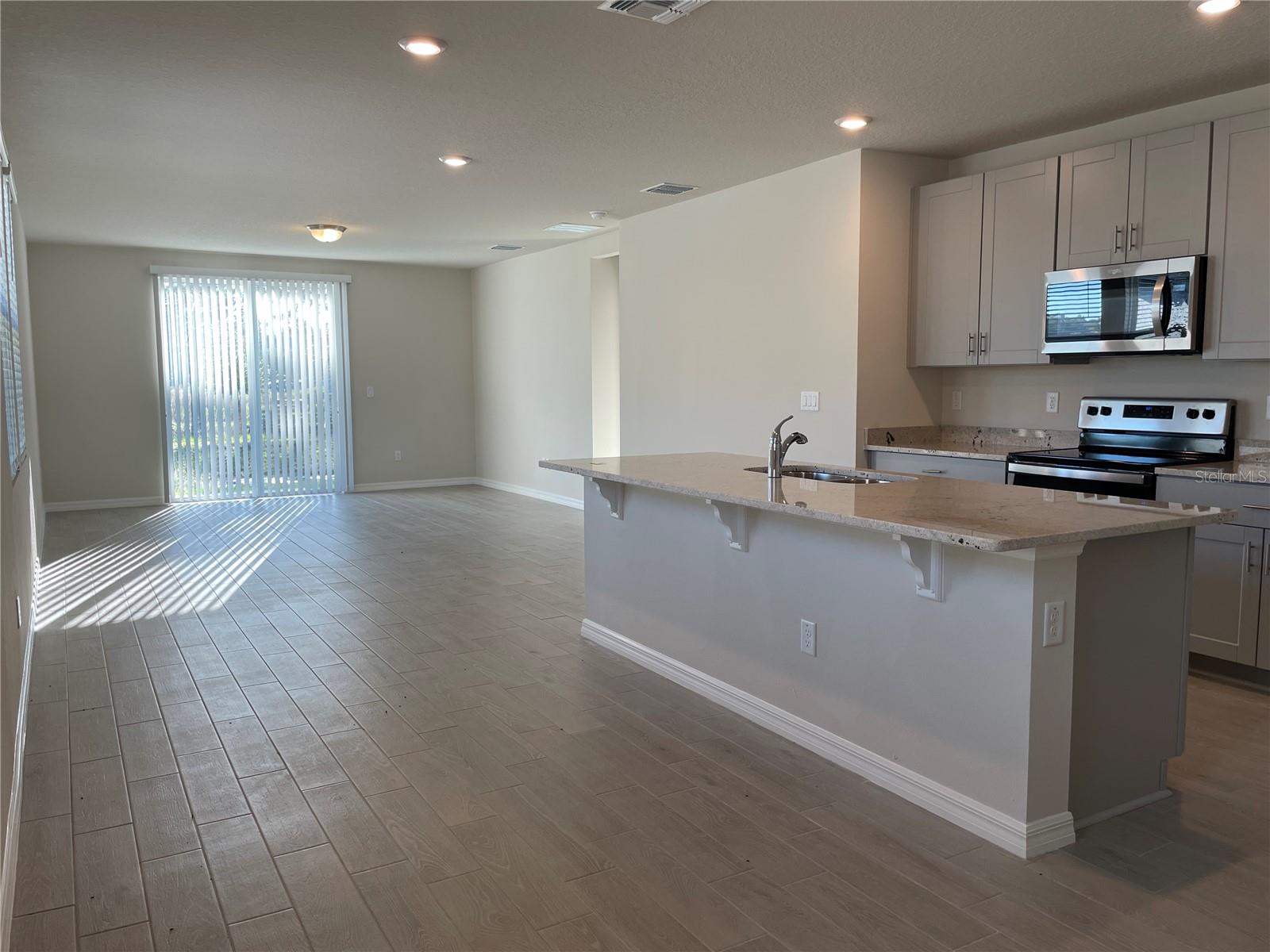 Image 4 of 26 For 3289 Fresno Pl