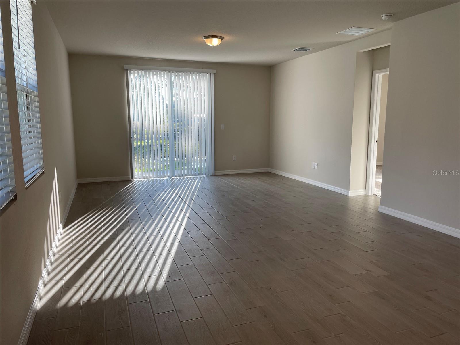 Image 6 of 26 For 3289 Fresno Pl