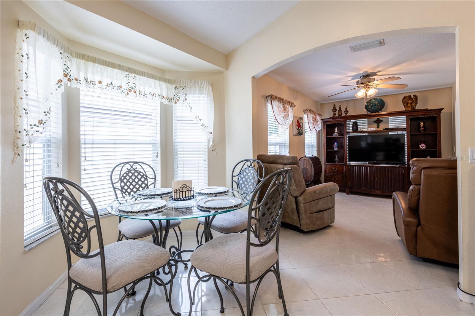 Image 15 of 37 For 9852 Laurel Ledge Drive