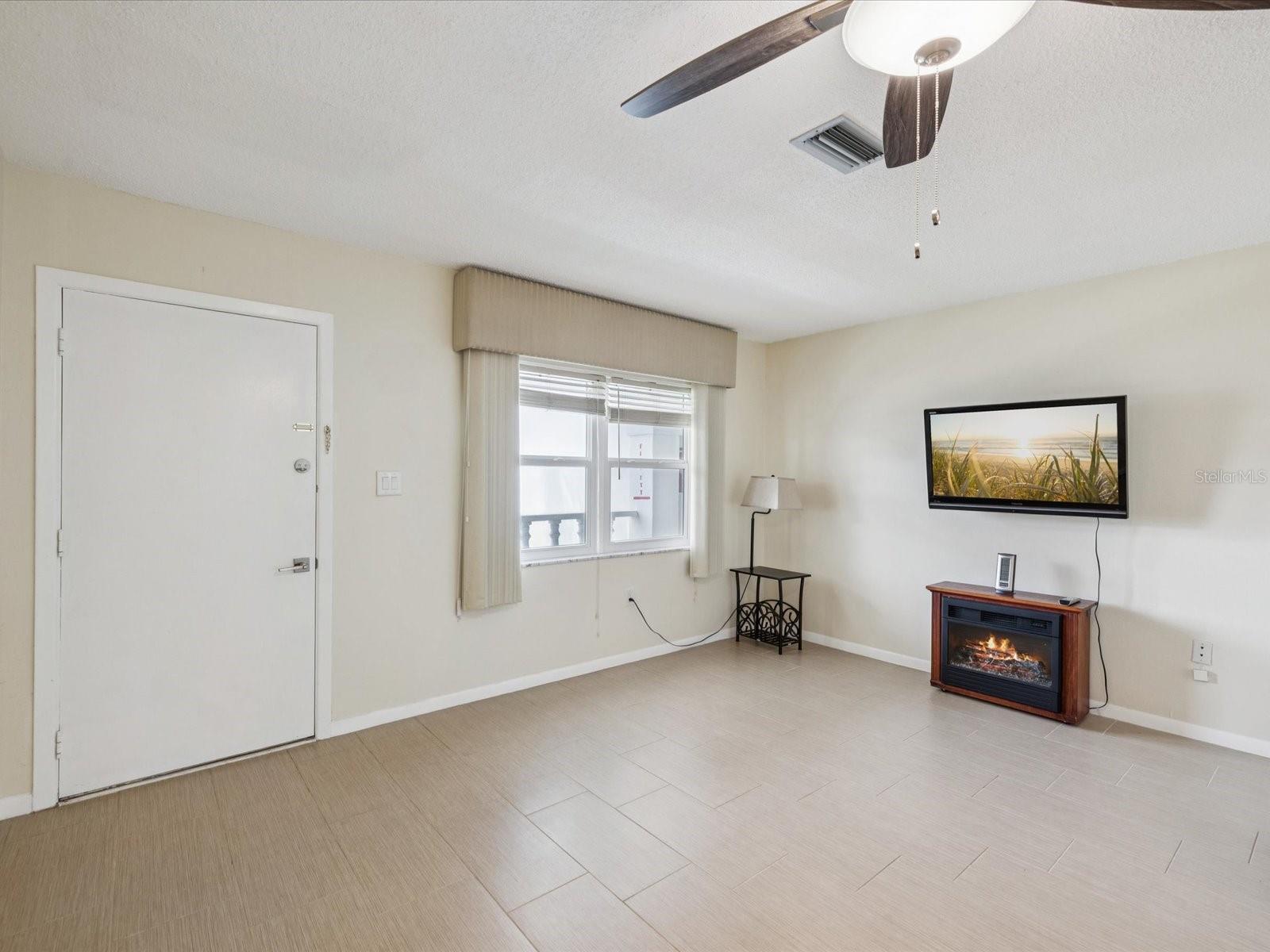 Image 11 of 26 For 4746 Azalea Drive 209