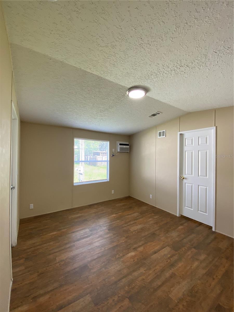 Image 16 of 34 For 37412 Carringer Rd  37418