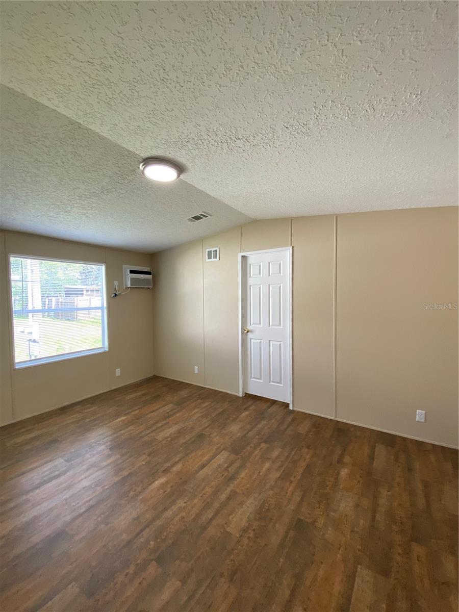 Image 17 of 34 For 37412 Carringer Rd  37418