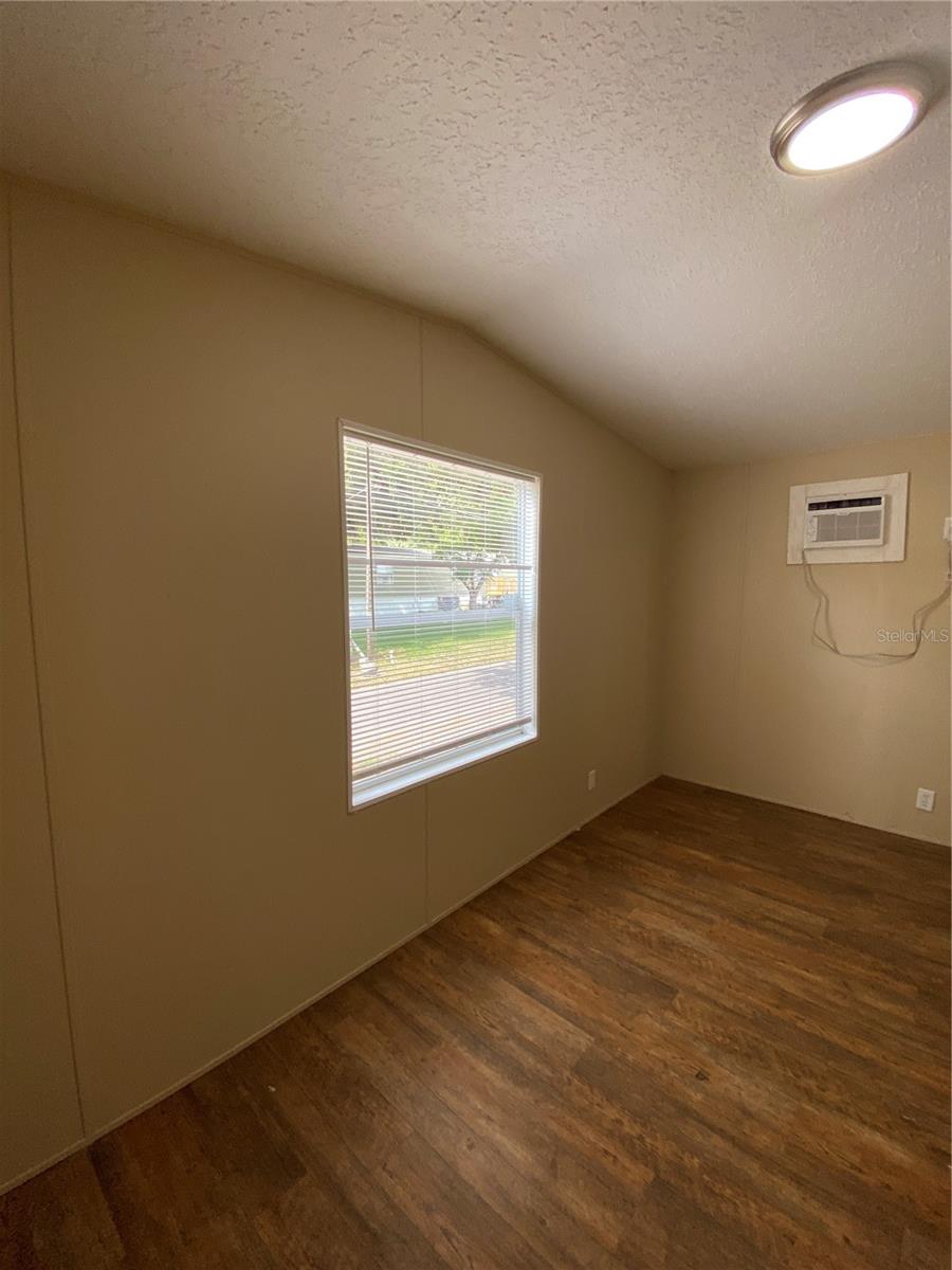 Image 32 of 34 For 37412 Carringer Rd  37418