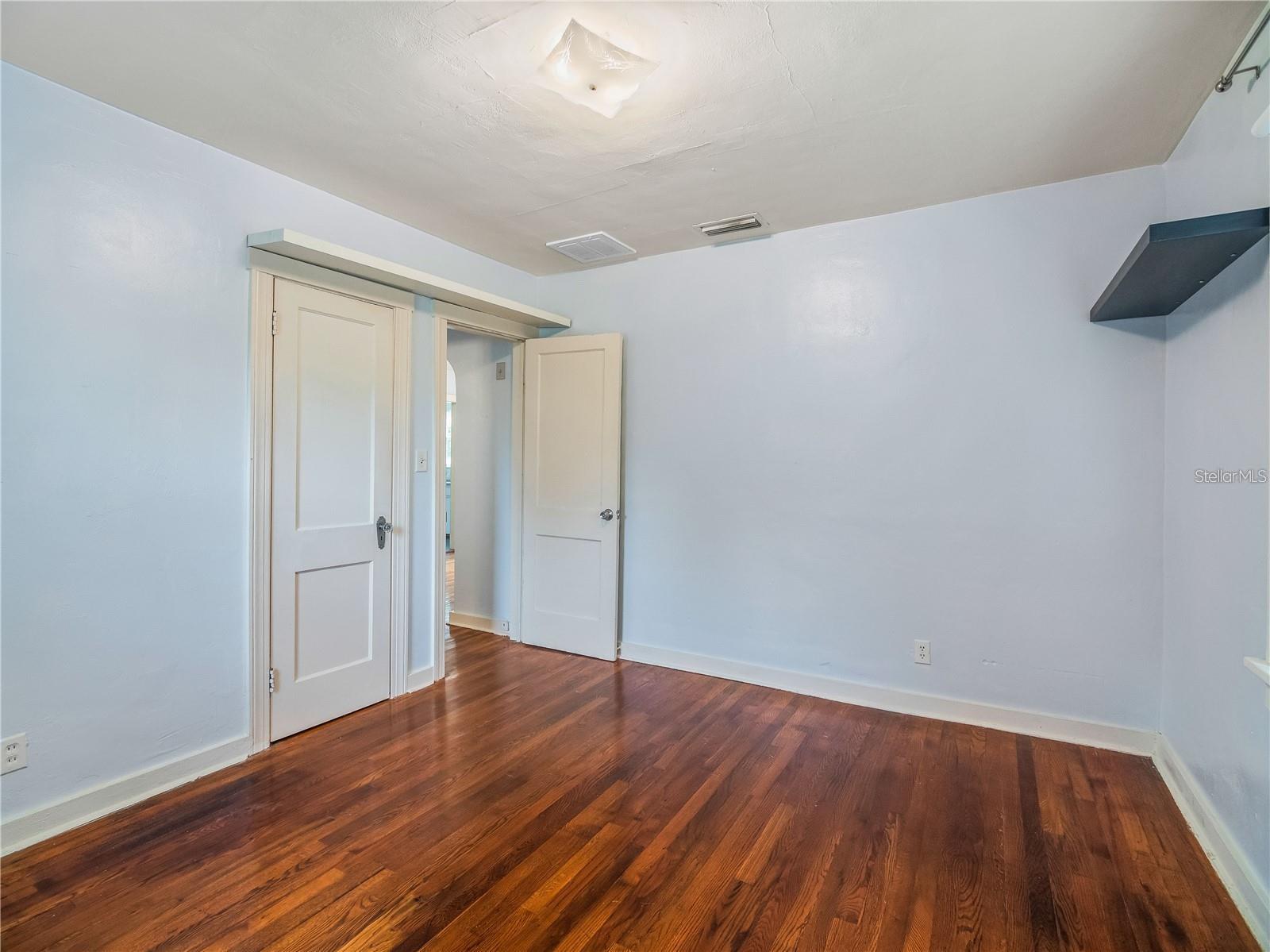 Image 20 of 30 For 3527 Dartmouth Avenue N