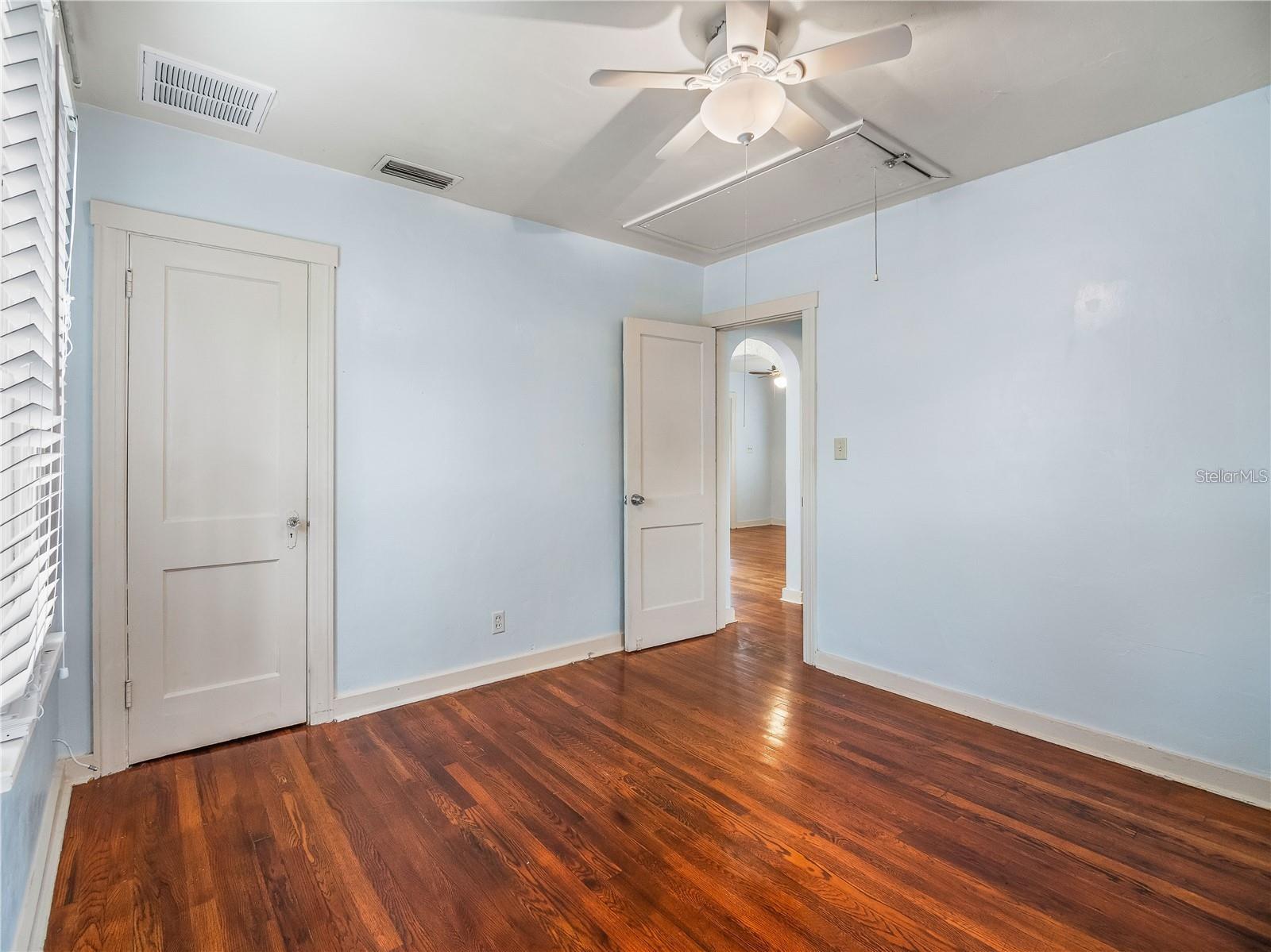 Image 22 of 30 For 3527 Dartmouth Avenue N
