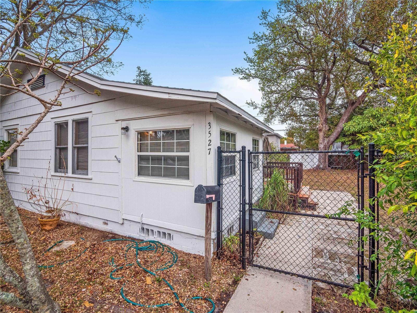 Image 3 of 30 For 3527 Dartmouth Avenue N