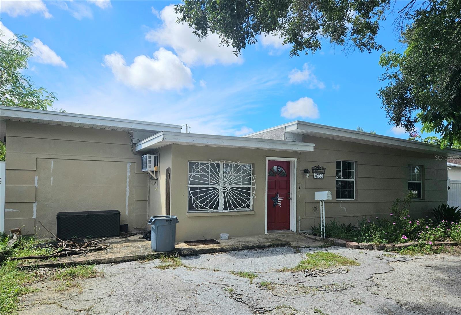 Image 2 of 27 For 4730 30th Avenue N