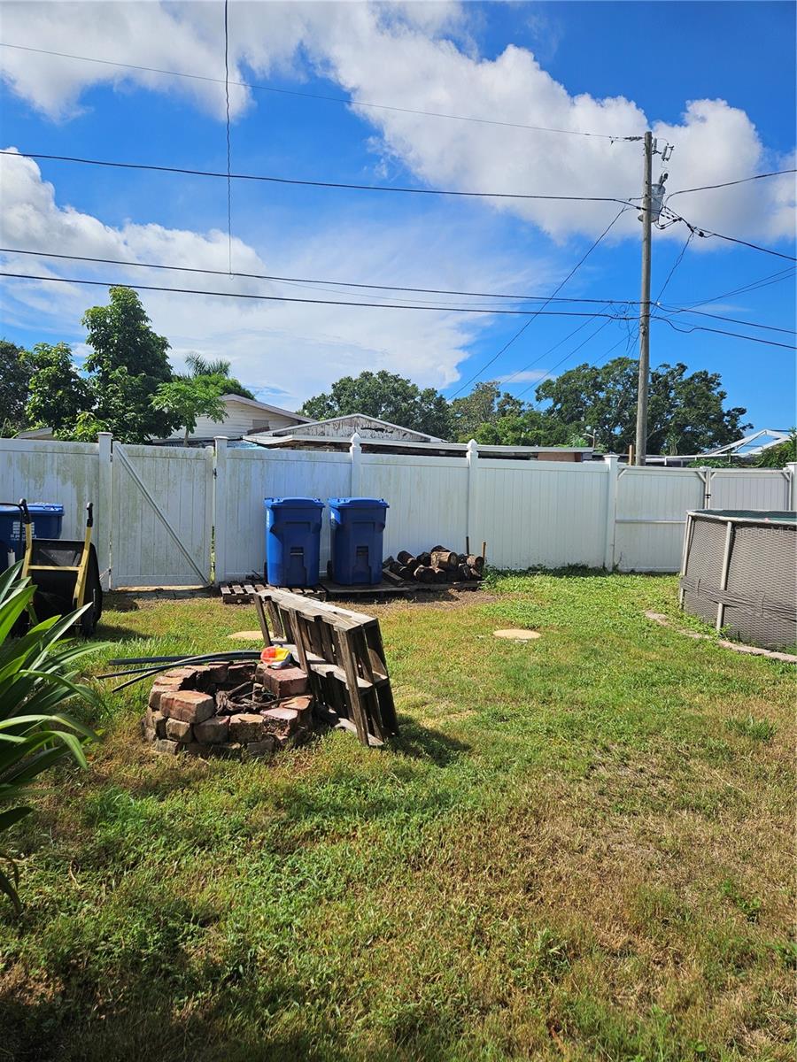 Image 23 of 27 For 4730 30th Avenue N