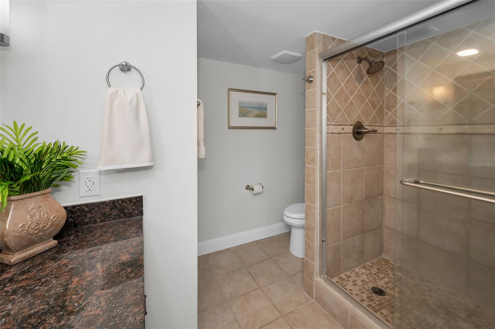 Image 32 of 48 For 100 Oakmont Lane 307