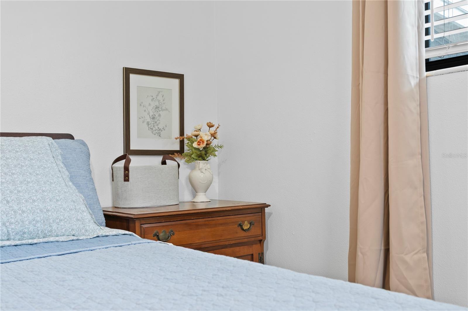 Image 40 of 53 For 2407 Lois Avenue