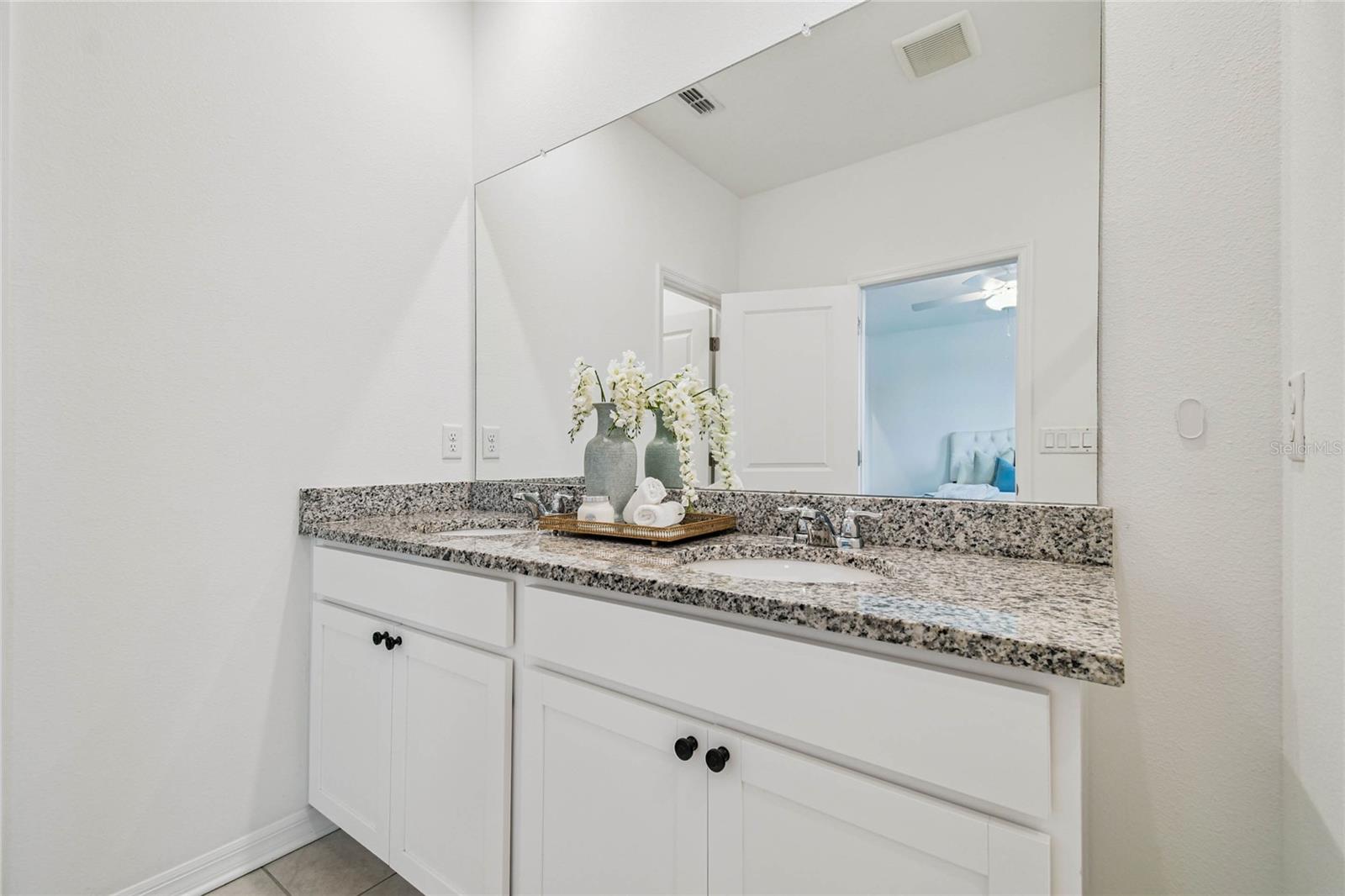 Image 19 of 39 For 1018 Rose Blossom Court