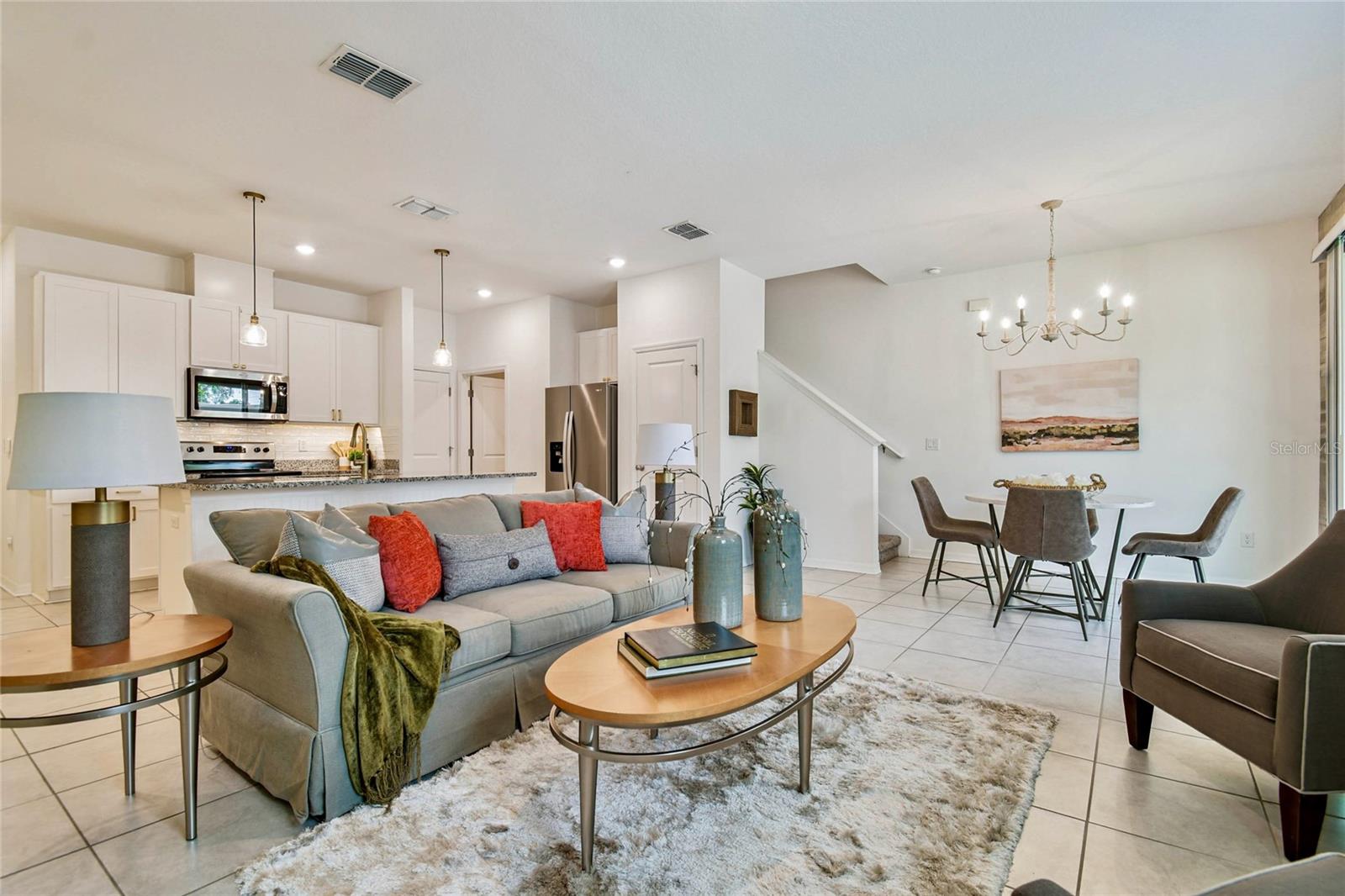 Image 5 of 39 For 1018 Rose Blossom Court