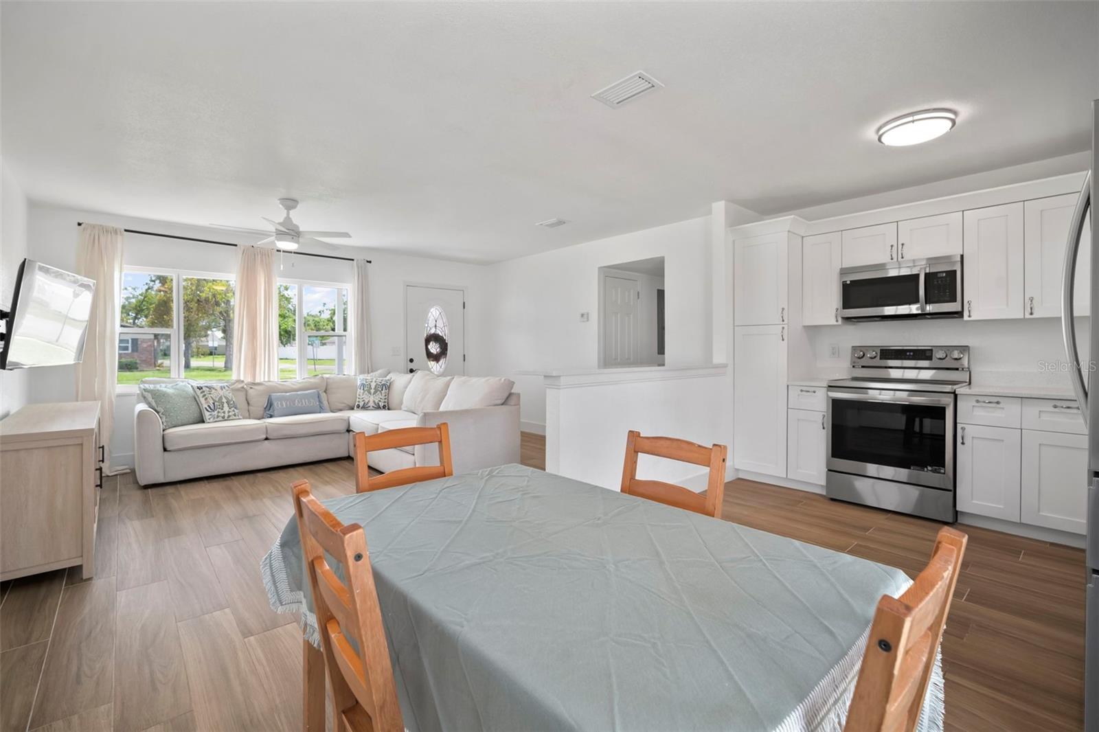 Image 18 of 45 For 7717 Powhatan Avenue