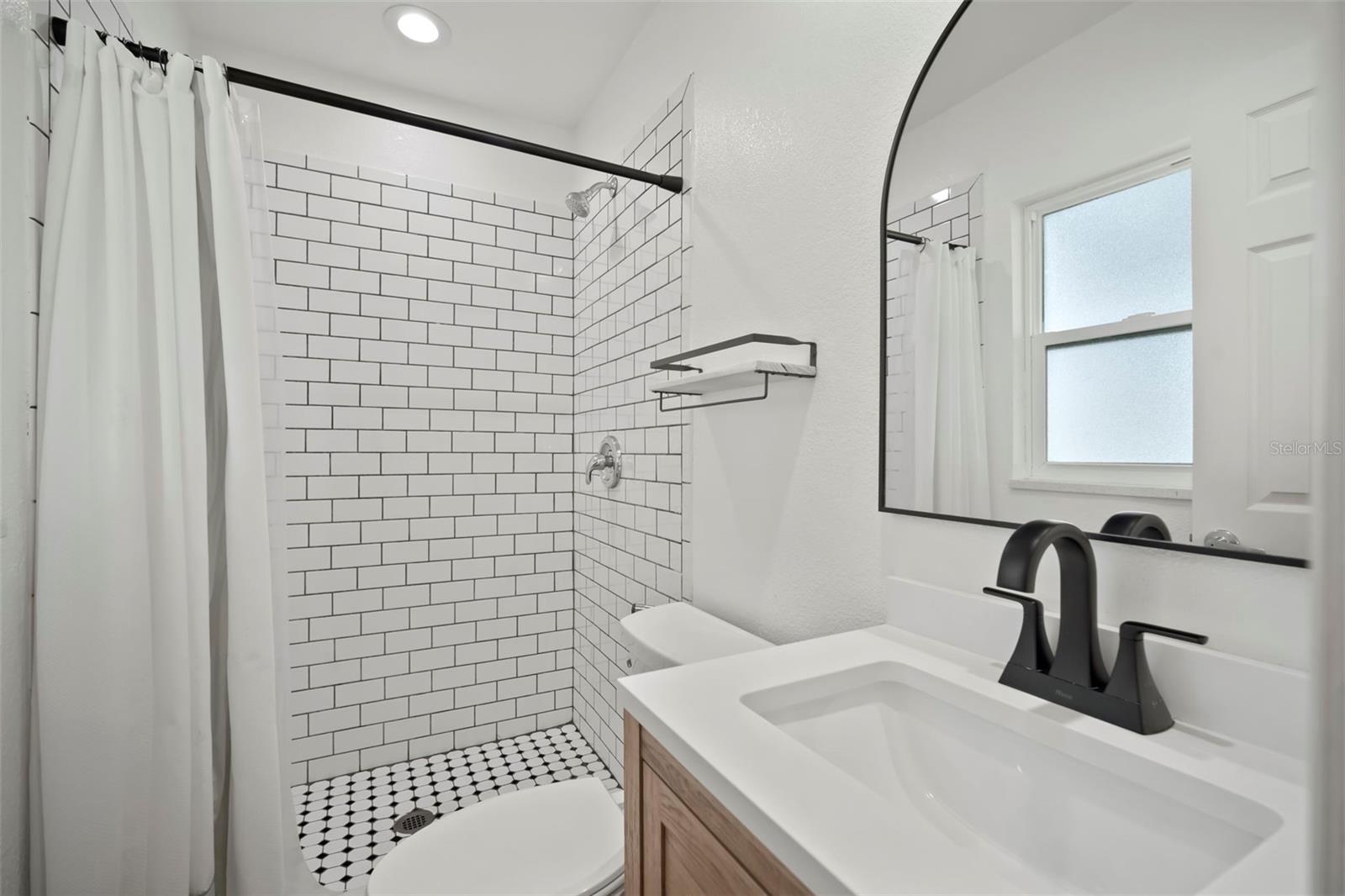 Image 23 of 45 For 7717 Powhatan Avenue
