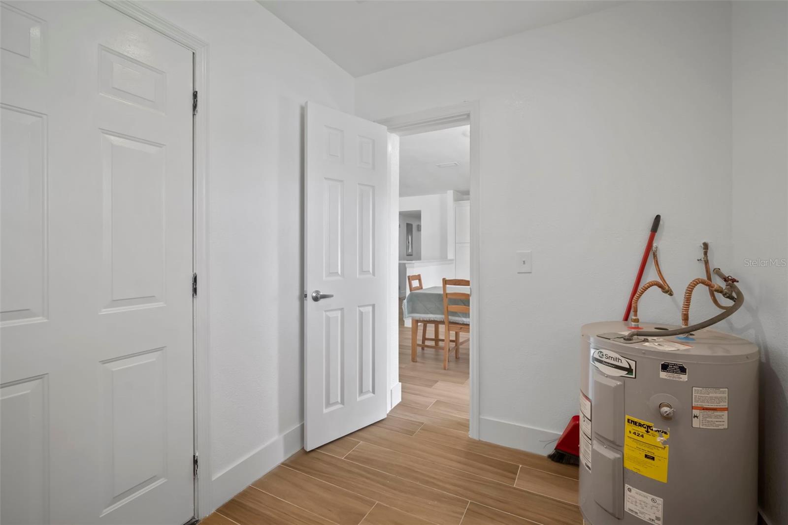 Image 31 of 45 For 7717 Powhatan Avenue