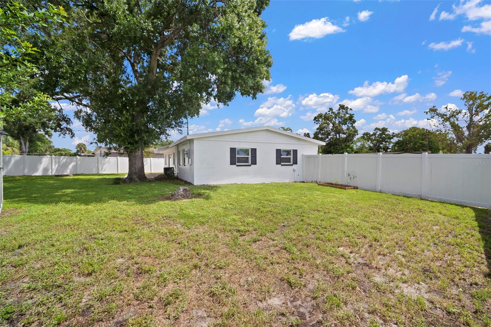 Image 41 of 45 For 7717 Powhatan Avenue