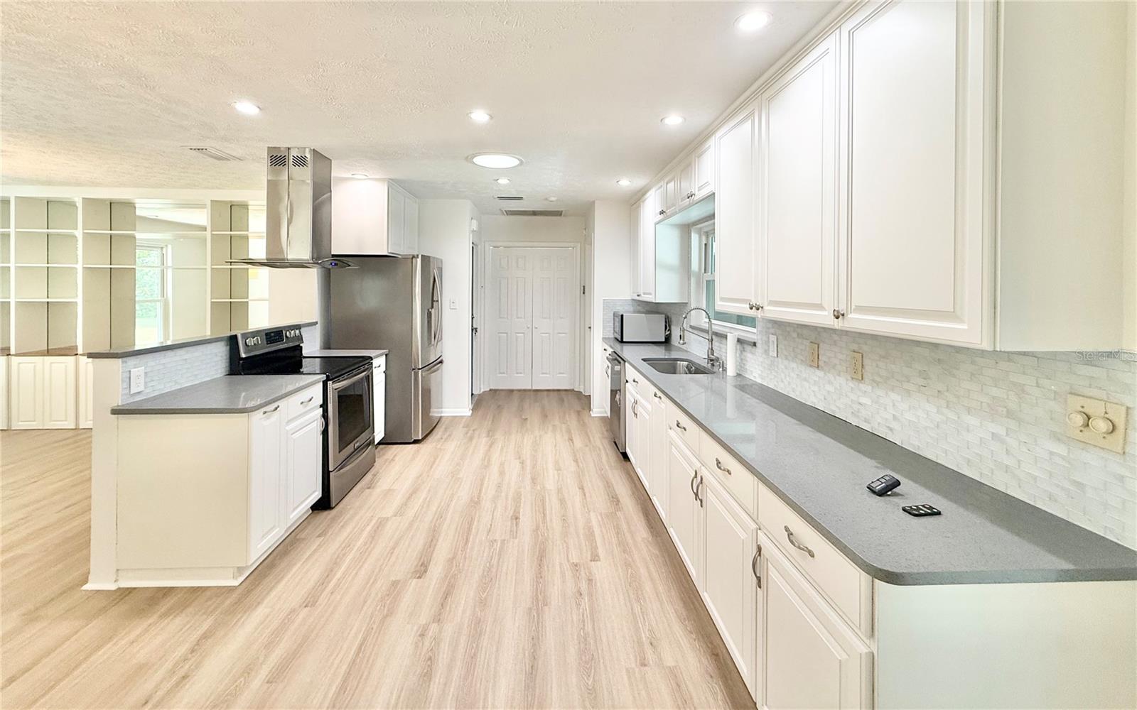 Image 22 of 66 For 2019 Village Avenue