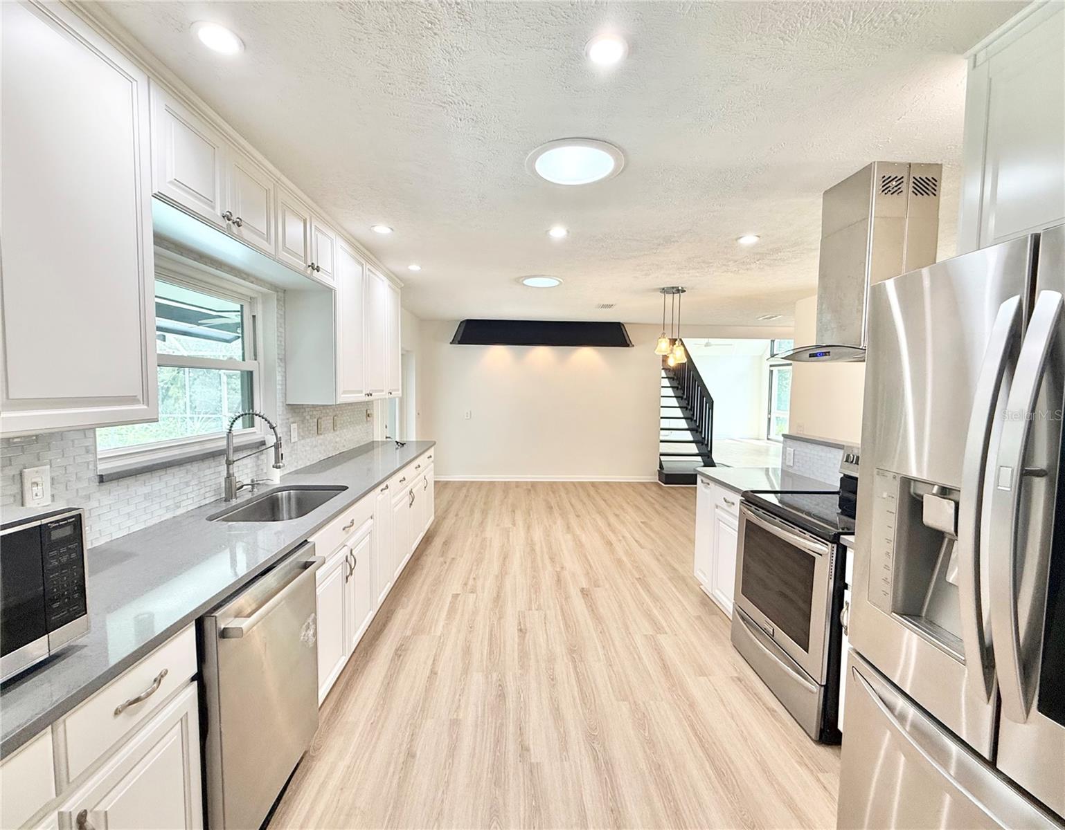 Image 23 of 66 For 2019 Village Avenue
