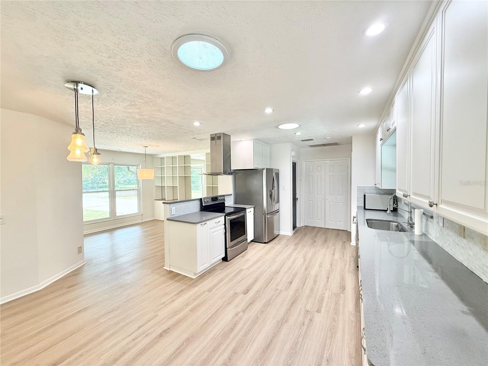 Image 30 of 66 For 2019 Village Avenue