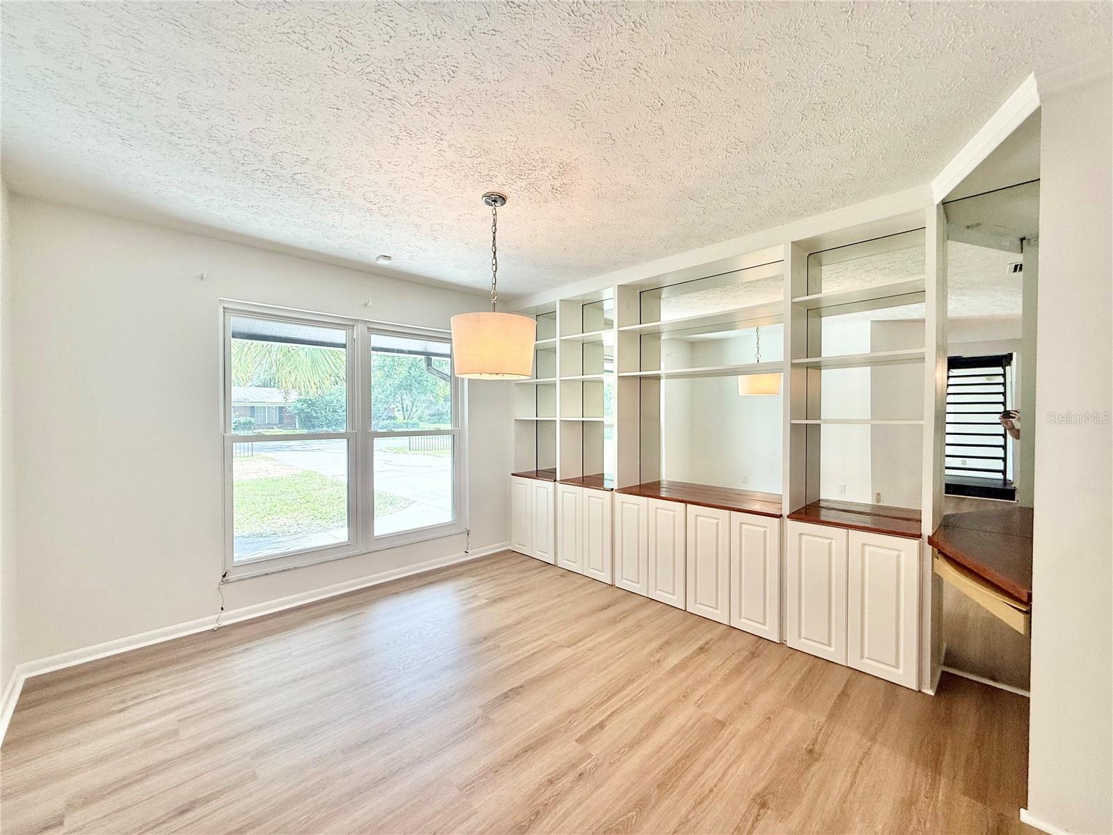 Image 31 of 66 For 2019 Village Avenue