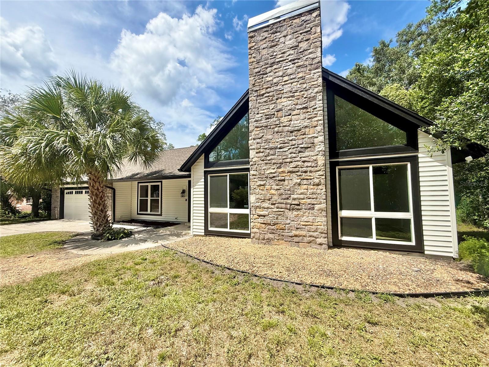Image 5 of 66 For 2019 Village Avenue