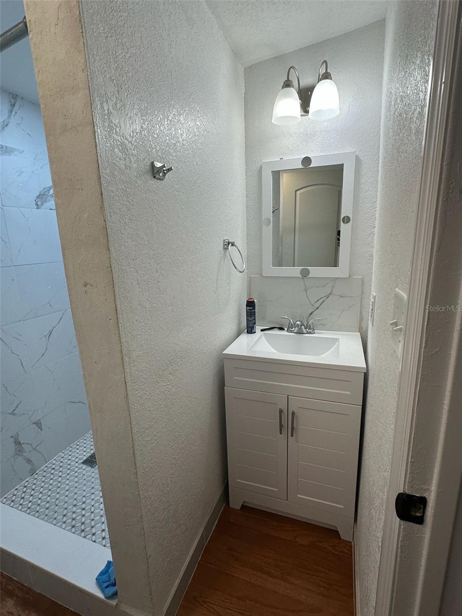 Image 11 of 26 For 4525 North Street