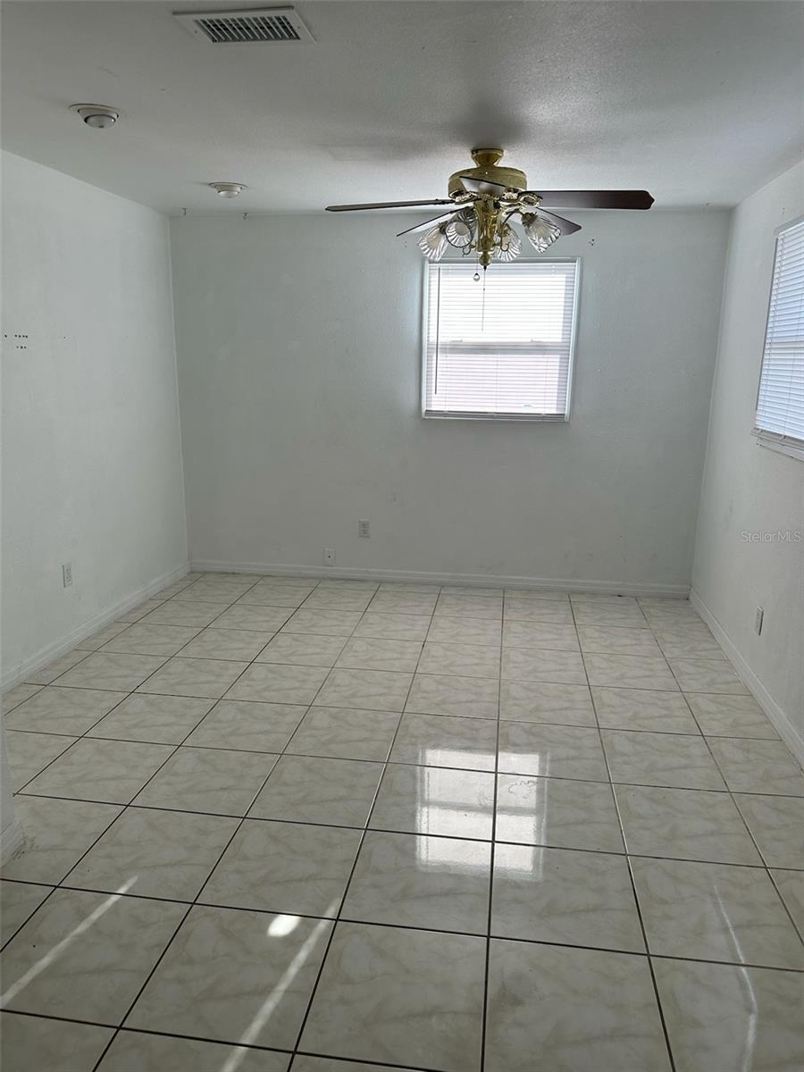 Image 15 of 26 For 4525 North Street