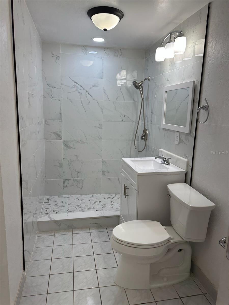 Image 19 of 26 For 4525 North Street