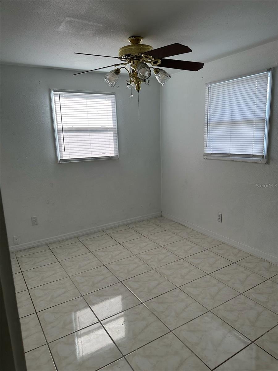 Image 20 of 26 For 4525 North Street
