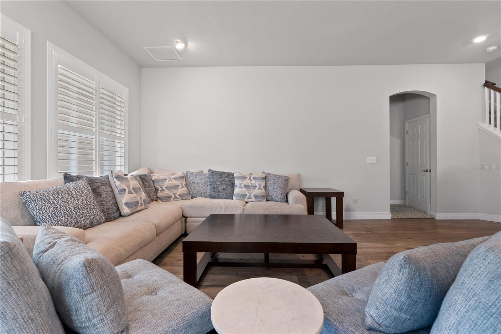Image 18 of 48 For 16409 Lucia Gardens Lane