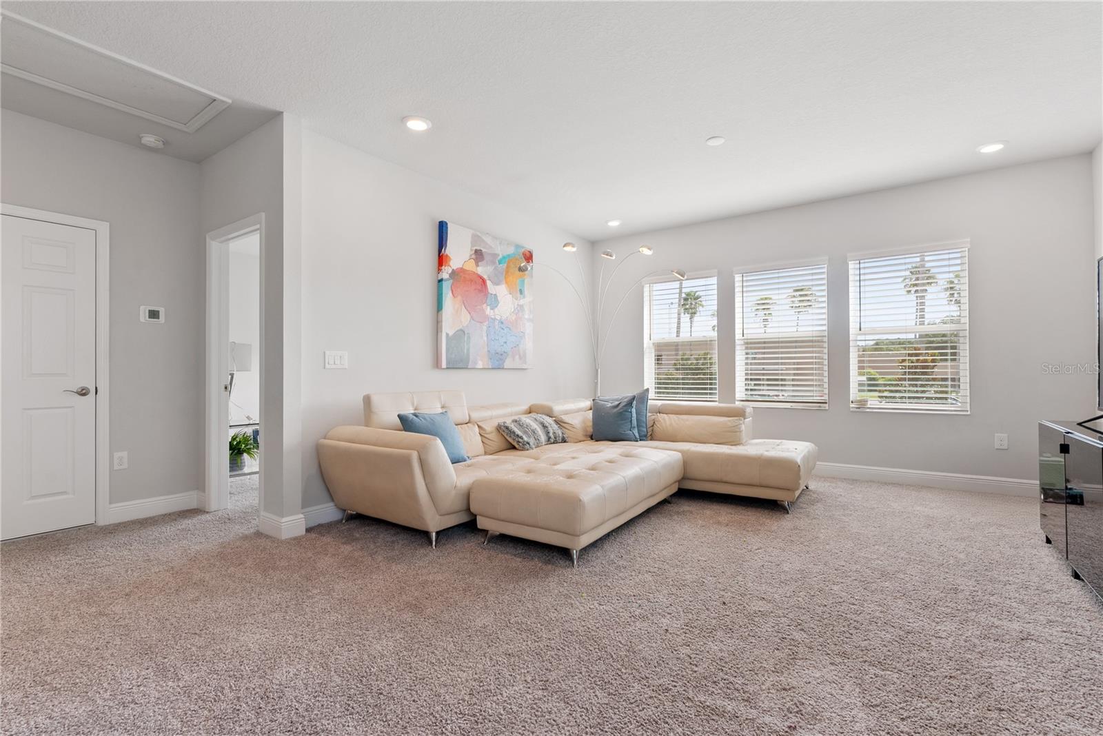 Image 21 of 48 For 16409 Lucia Gardens Lane