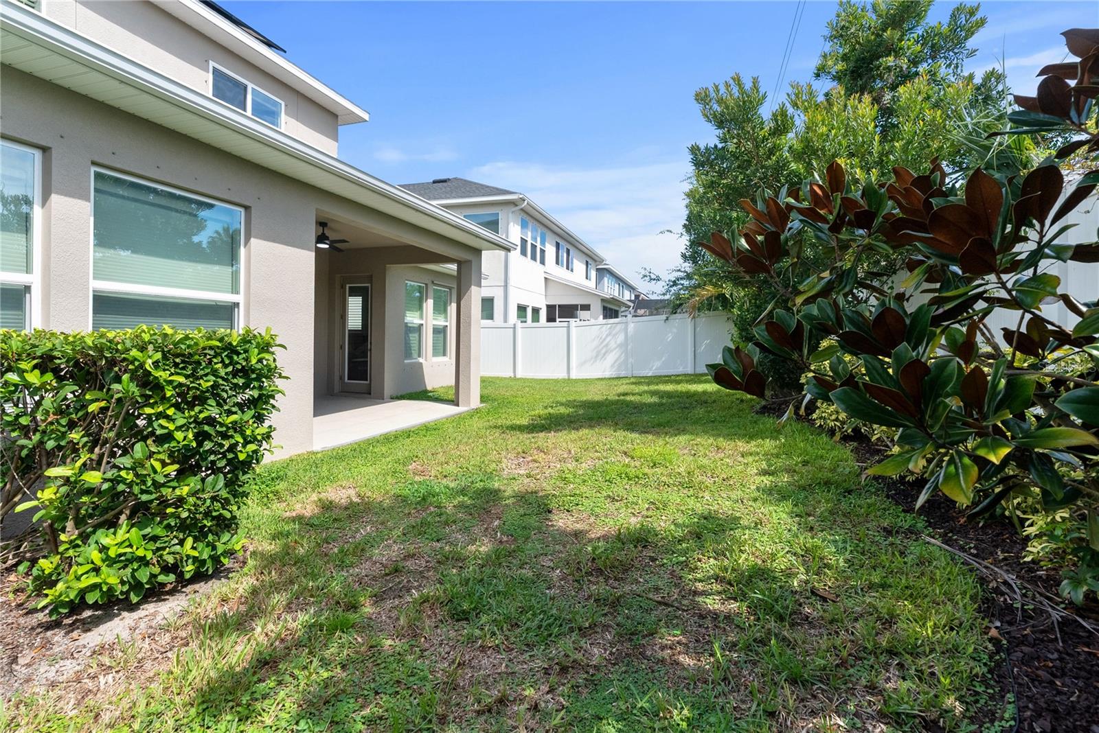 Image 32 of 48 For 16409 Lucia Gardens Lane