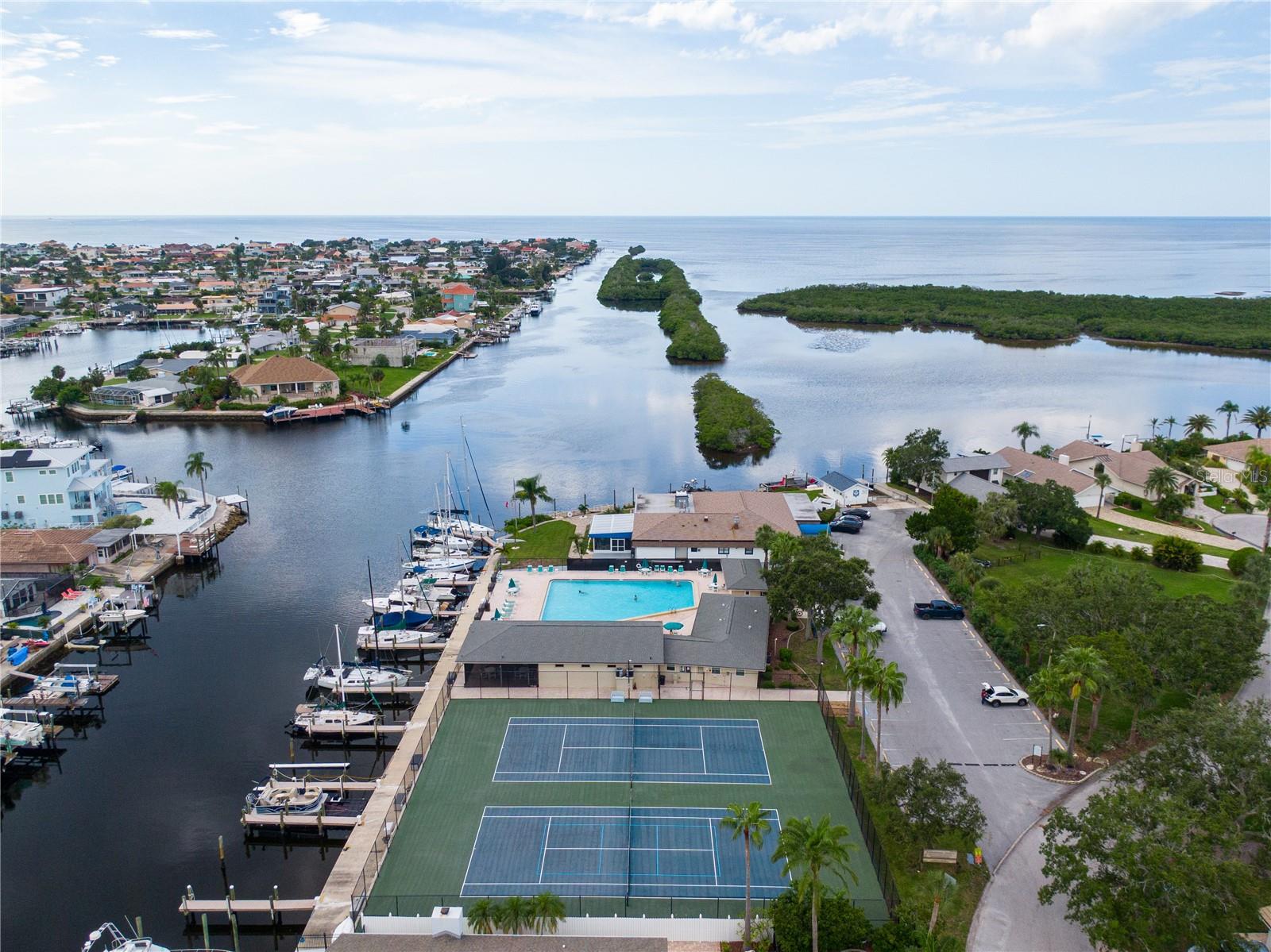 Listing photo id 59 for 4111 Marine Parkway