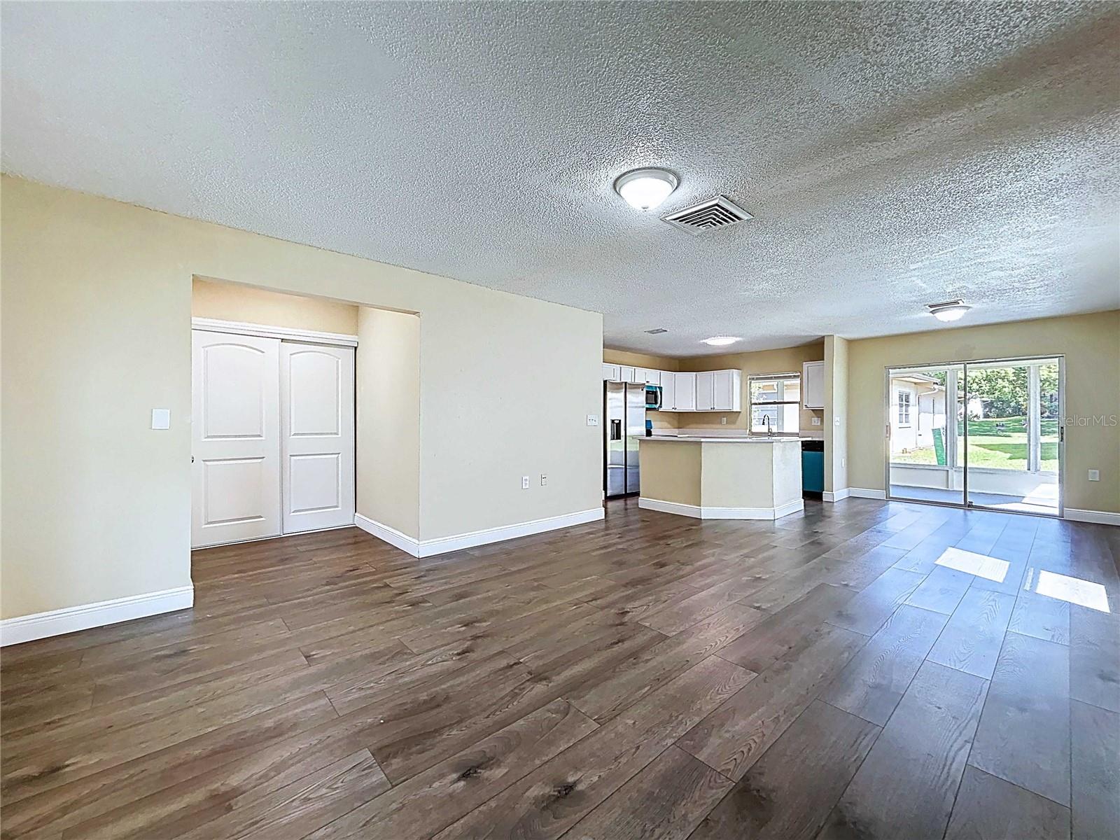 Image 3 of 26 For 8101 Casuarina Drive