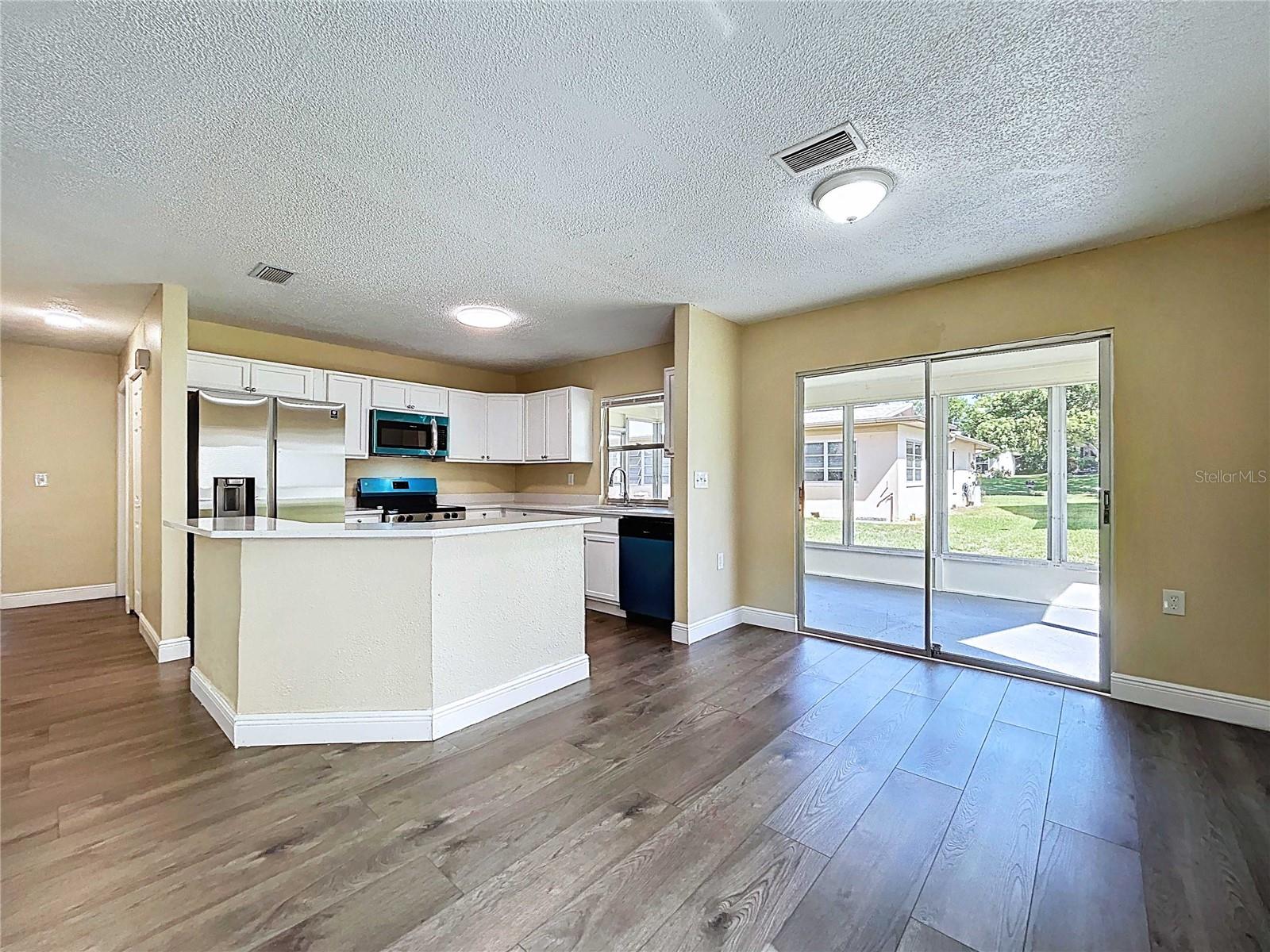Image 6 of 26 For 8101 Casuarina Drive