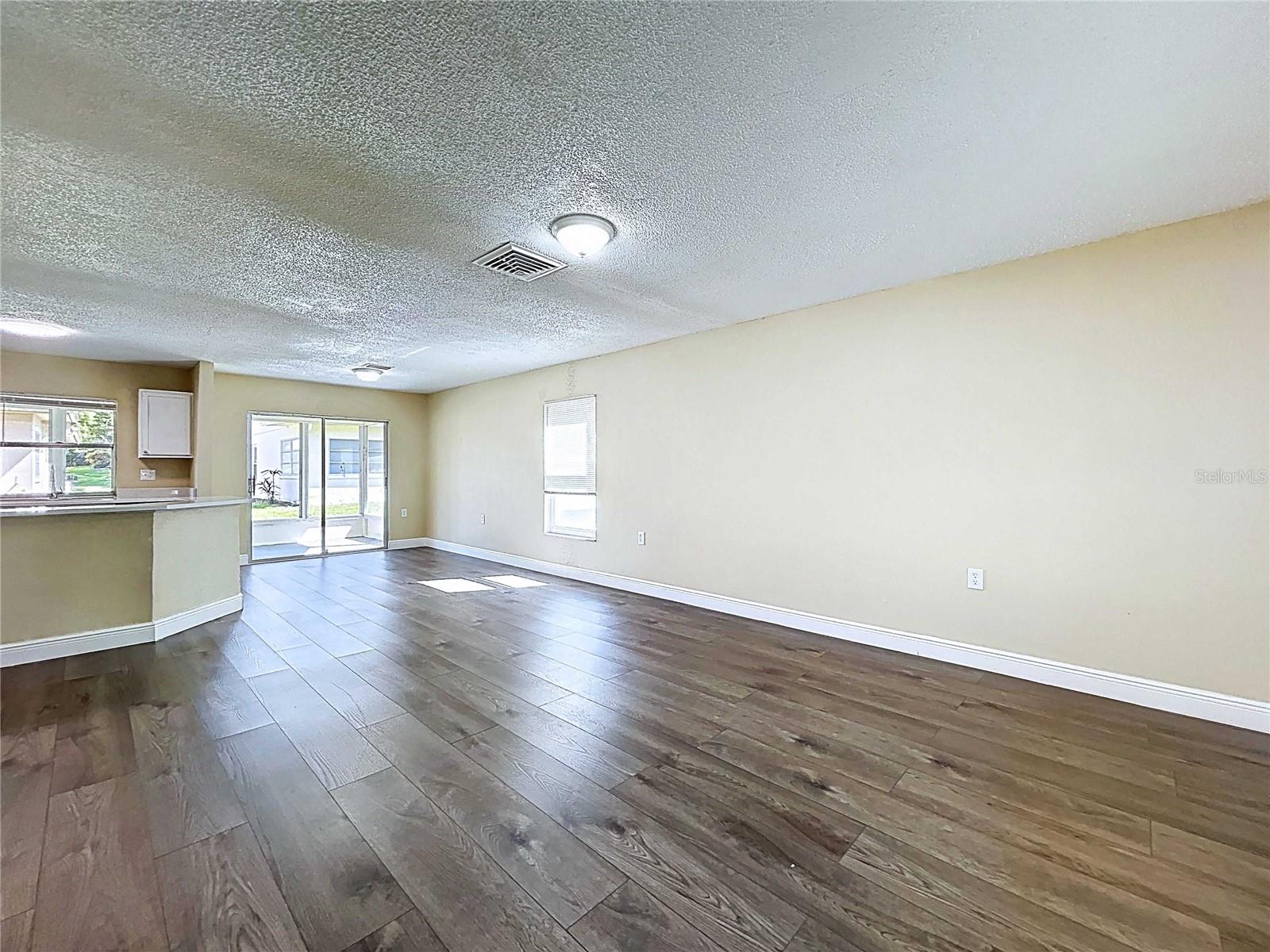 Image 7 of 26 For 8101 Casuarina Drive